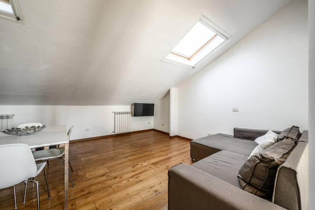 Apartamento Buenos Aires' Nest - 10 Minutes From Duomo With Terrace *