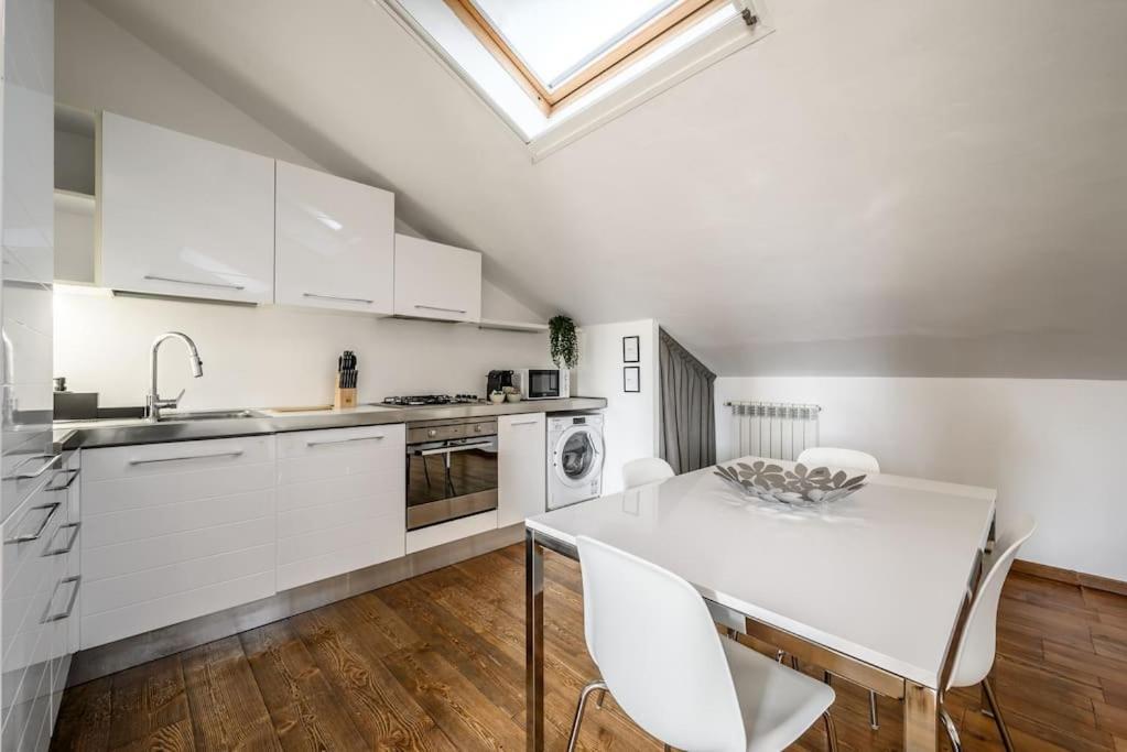 Apartamento Buenos Aires' Nest - 10 Minutes From Duomo With Terrace *